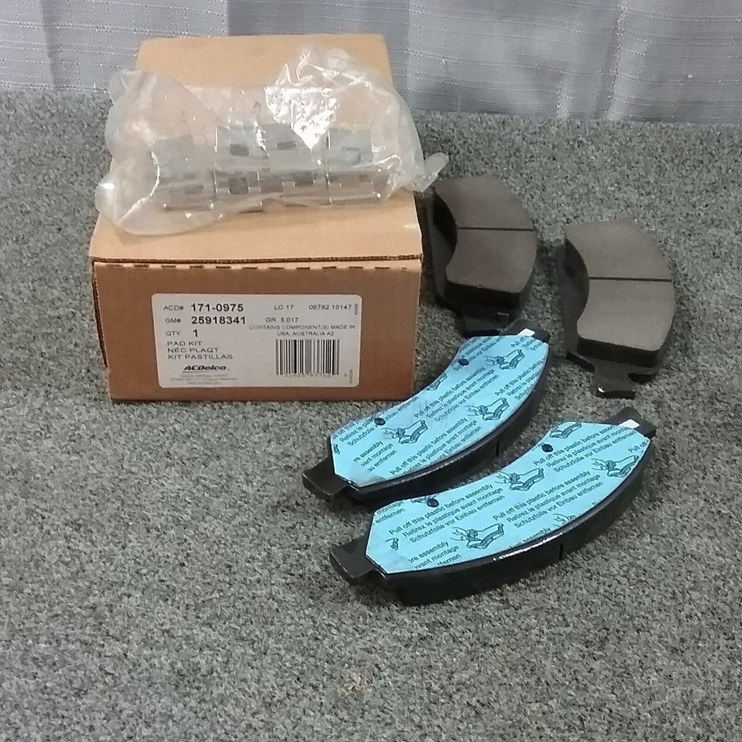 NEW ACDELCO 171-0975 Pad Kit, Front Disc Brake GM 25918341
