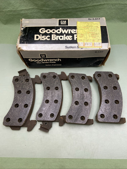 NEW GENUINE GM 18028735 FRONT DISC BRAKE PADS GR 5.017