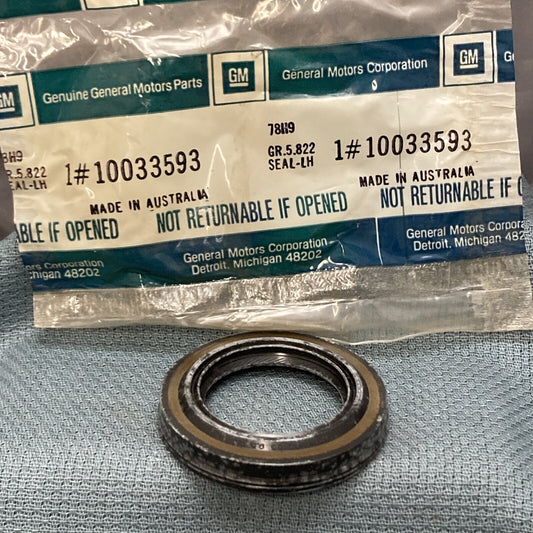 NEW GENUINE GM 10033593 SEAL ASSEMBLY, REAR AXLE SHAFT BEARING OR HUB GR. 5.822