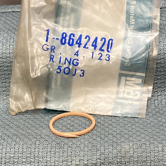 NEW GENUINE GM 8642420 RING, TURBINE SHAFT OIL SEAL 1982-1991 GR 4.123
