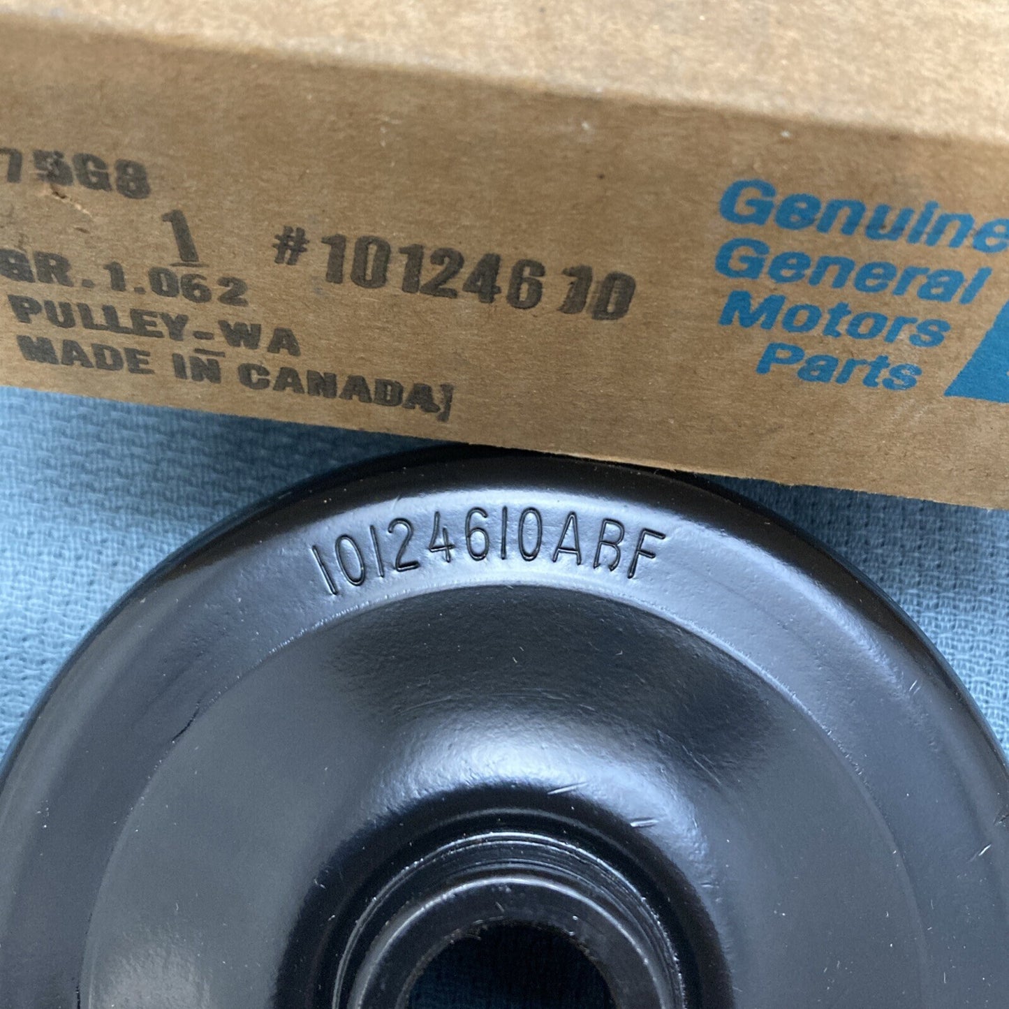 NEW GENUINE GM 10124610 PULLEY, ENGINE WATER PUMP GR 10.62