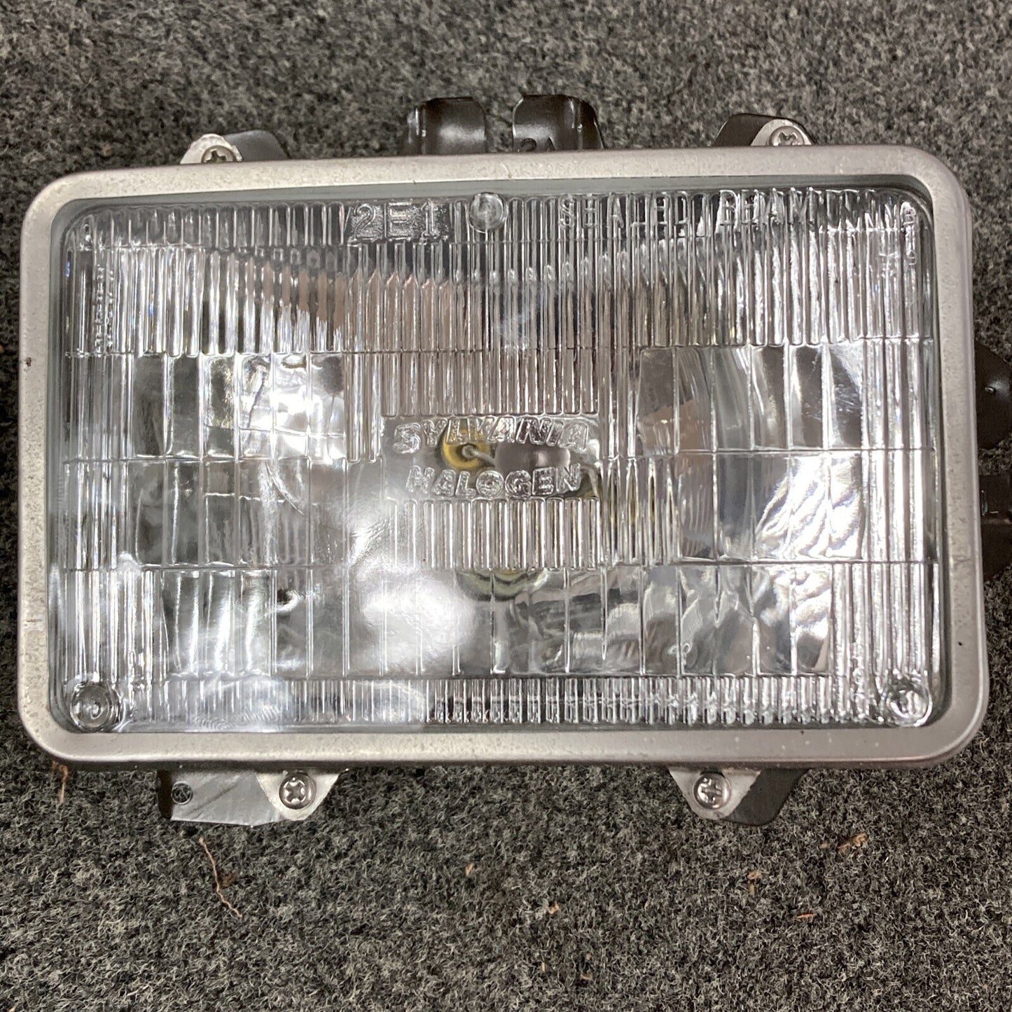 NEW GENUINE GM 96063670 HEADLAMP, RH - DOT GR 2.727