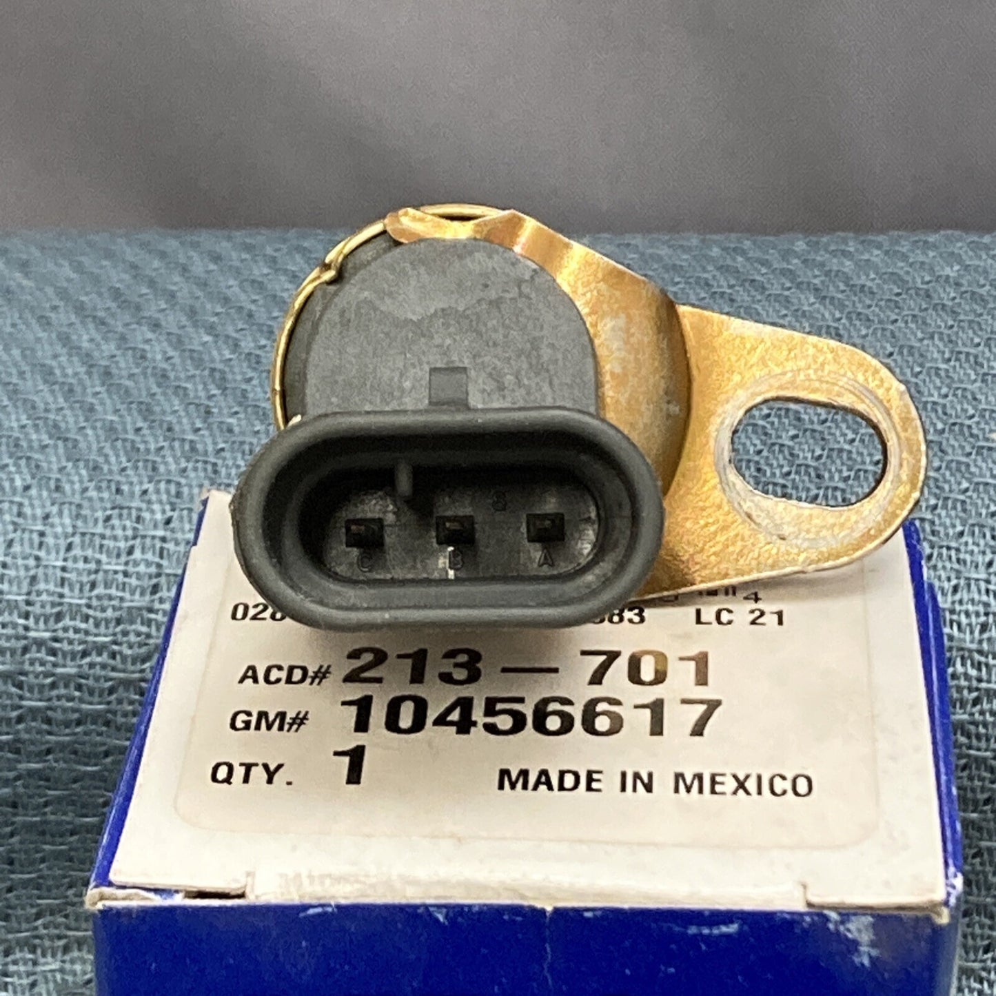 NEW ACDELCO 213-701 SENSOR, CAMSHAFT POSITION 1996-2003 GM 10456617 GR 2.383