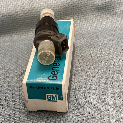 NEW GENUINE GM 25527181 FUEL INJECTOR GR 3.300