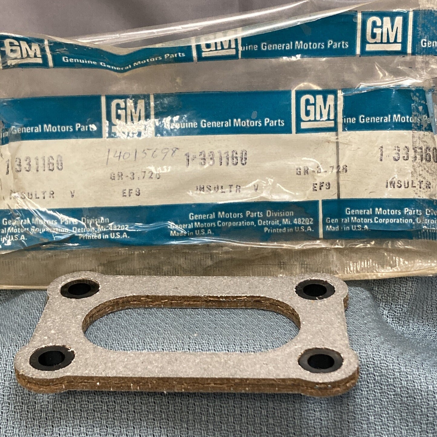 NEW GENUINE GM 331160 GASKET, CARBURETOR MOUNTING INSULATOR GR 3.726