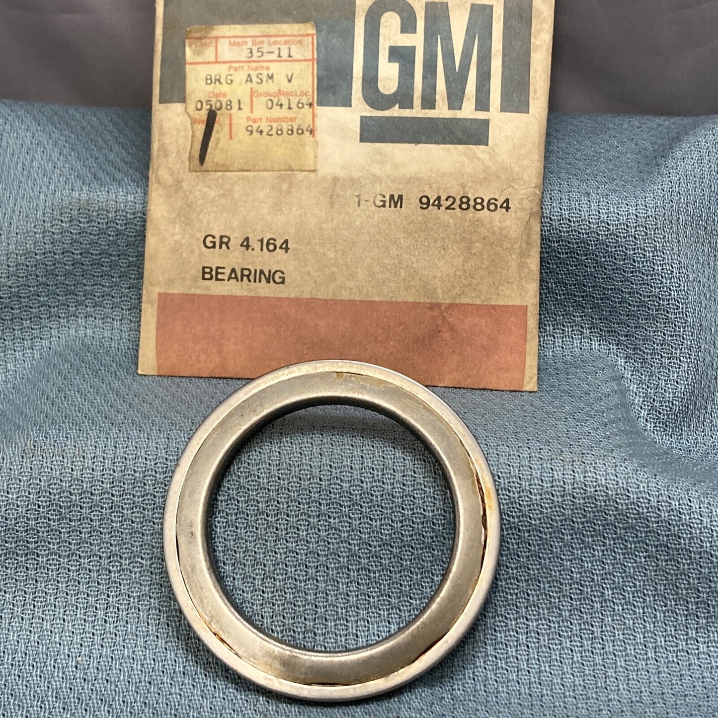 NEW GENUINE GM 09428864 BEARING ASSEMBLY GR 4.164