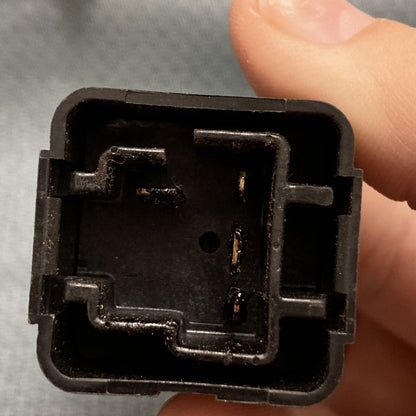 NEW GENUINE GM 10027719 RELAY ASM, FUEL PUMP 1984-1988 GR 3.900