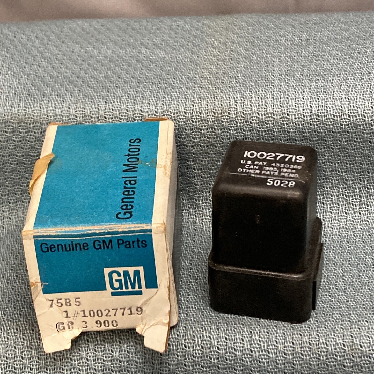 NEW GENUINE GM 10027719 RELAY ASM, FUEL PUMP 1984-1988 GR 3.900