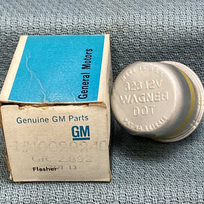 NEW GENUINE GM 10029240 FLASHER, TURN SIGNAL GR 2.892