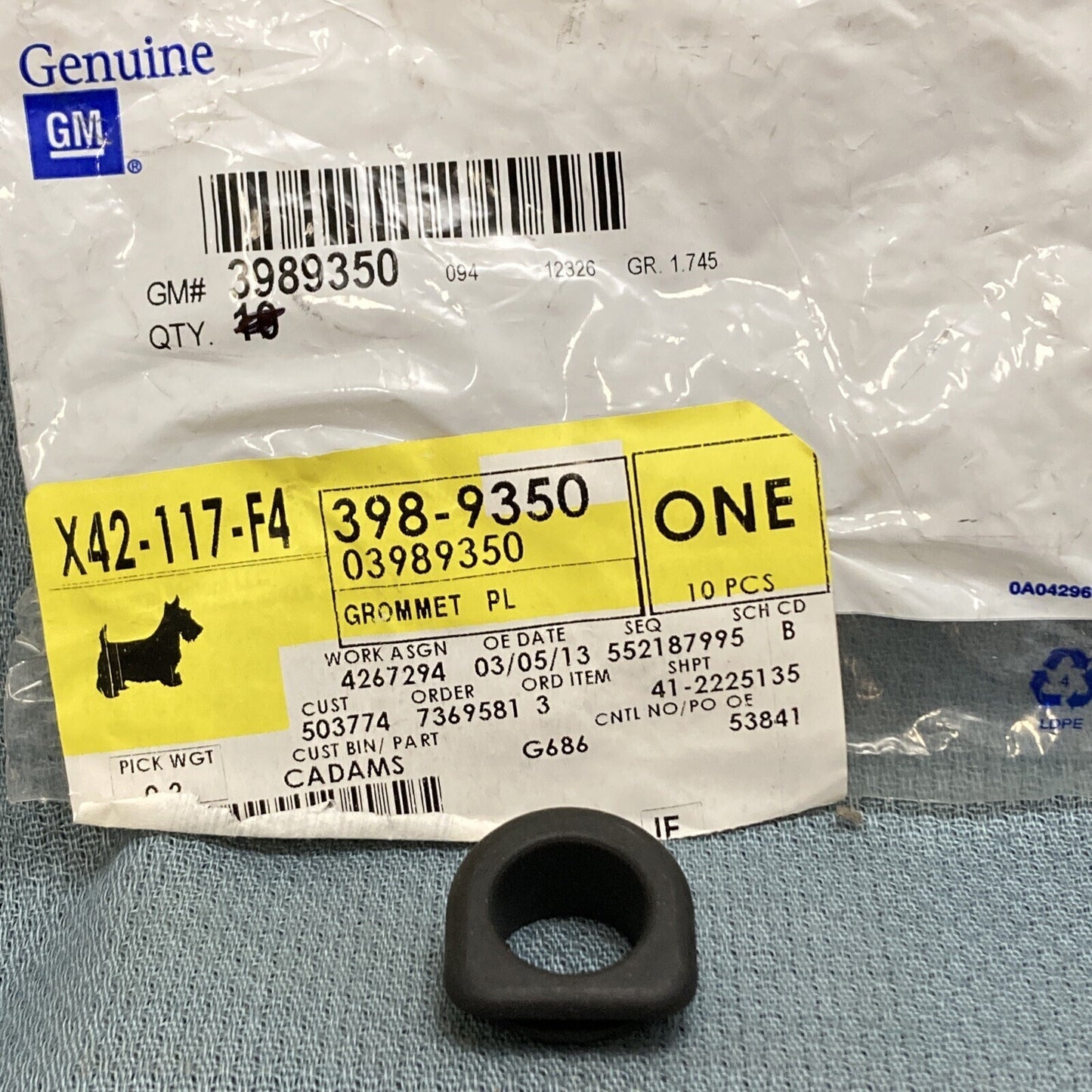NEW GENUINE GM 3989350 GROMMET, PCV VALVE 1982-2007 GR 1.745