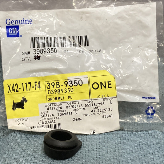 NEW GENUINE GM 3989350 GROMMET, PCV VALVE 1982-2007 GR 1.745