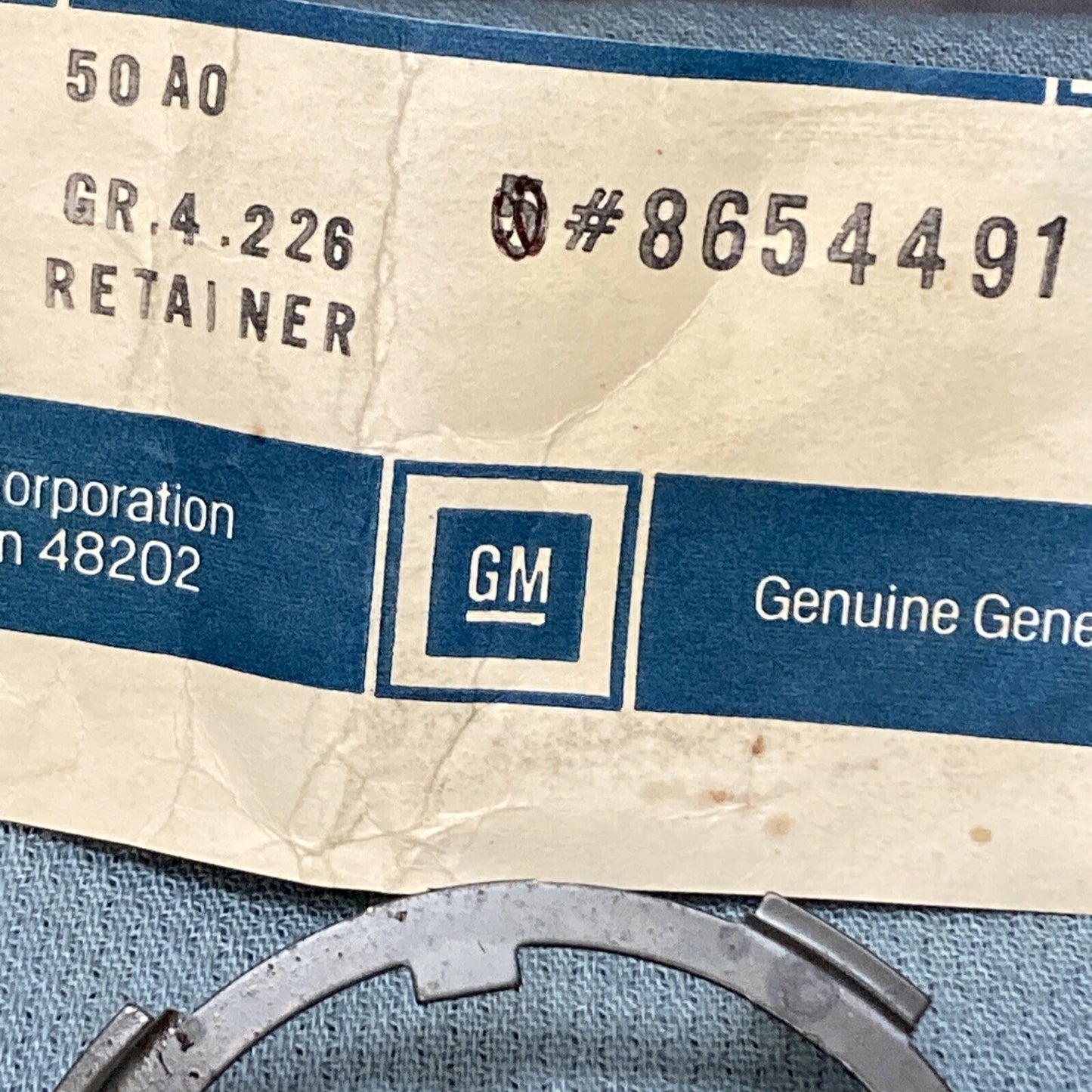 NEW GENUINE GM 8654491 RETAINER, FRONT HELIX SEAL 1983-2014 GR 4.226