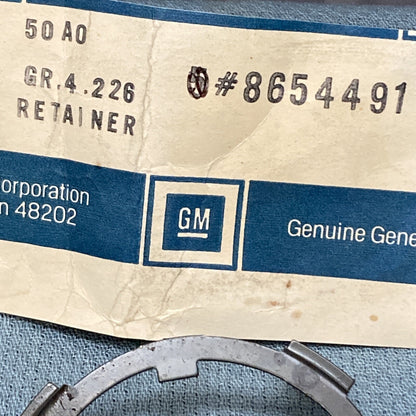 NEW GENUINE GM 8654491 RETAINER, FRONT HELIX SEAL 1983-2014 GR 4.226