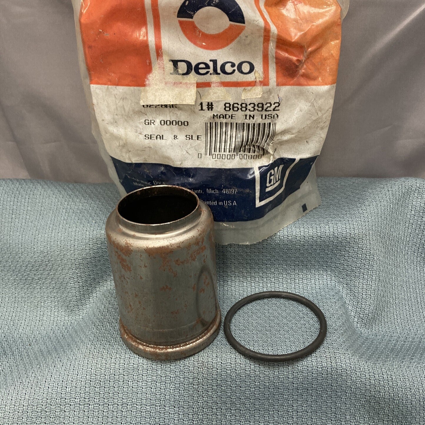 NEW ACDELCO 8683922 SLEEVE PKG, OUTPUT SHAFT YOKE SEAL 1992-2007