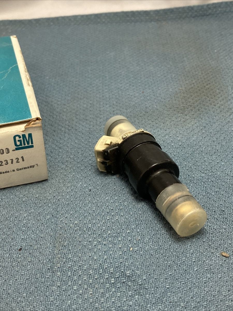 NEW GM 25523721 FUEL INJECTOR GR.3.300