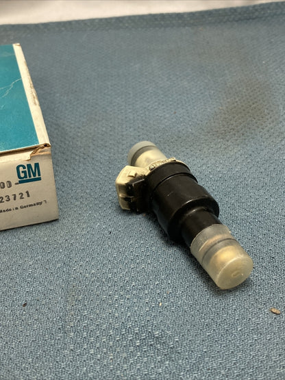 NEW GM 25523721 FUEL INJECTOR GR.3.300