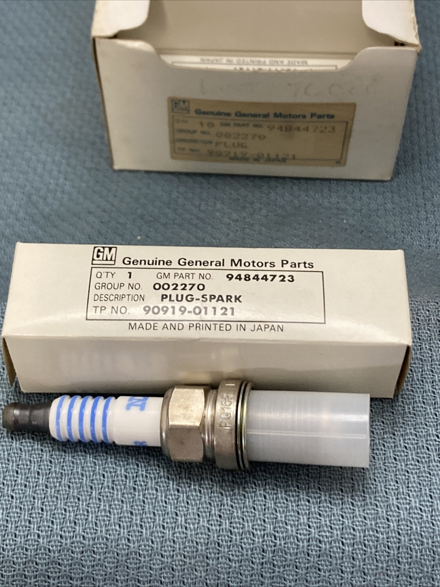 QTY 10 NEW GENUINE GM 94844723 SPARK PLUG GR 2.270
