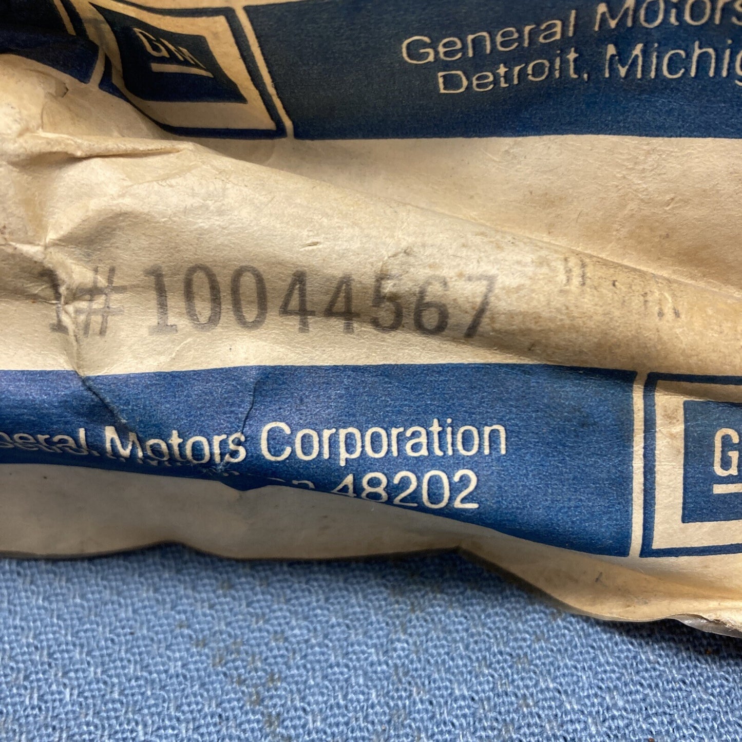 NEW GENUINE GM 12338022 Engine Cylinder Head Bolt 10044567