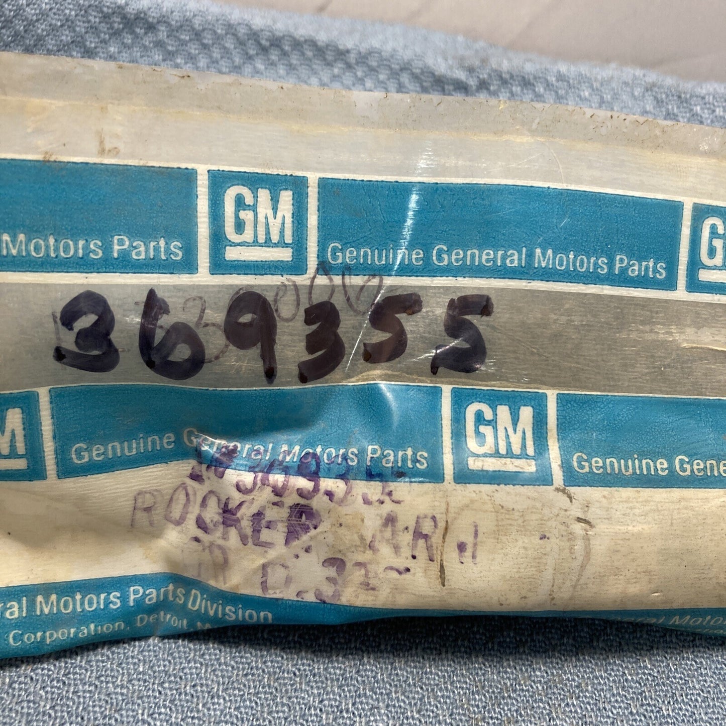 NEW GENUINE GM 369355 Engine Valve Rocker Arm
