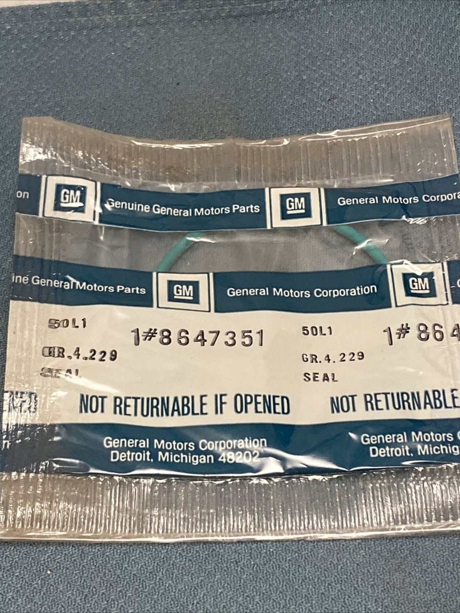 QTY 2 NEW GENIUNE GM 8647351 2-4 BAND SERVO COVER SEAL GR.4.229
