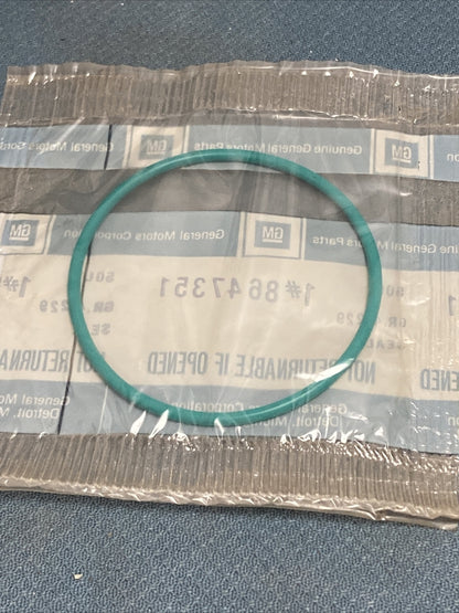 QTY 2 NEW GENIUNE GM 8647351 2-4 BAND SERVO COVER SEAL GR.4.229