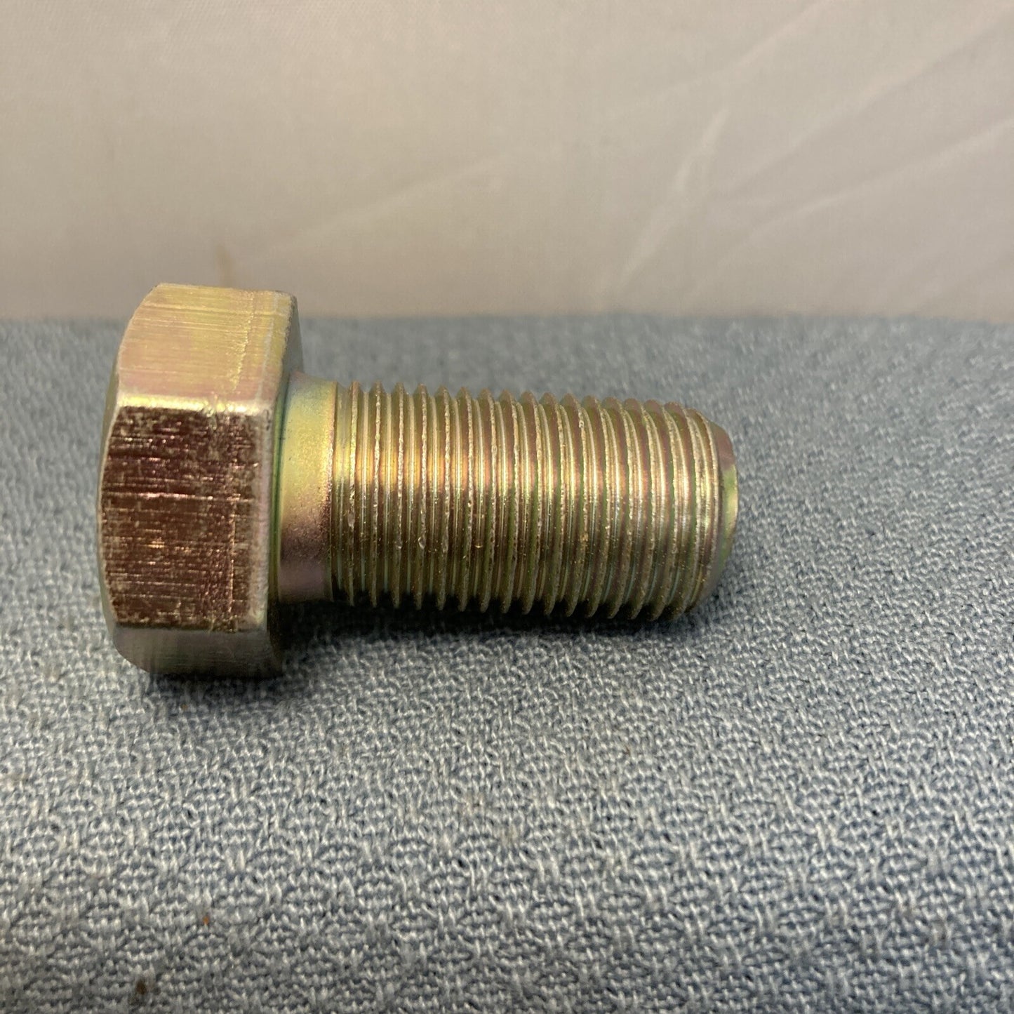 NEW GENUINE GM 94002162 BOLT, PULLEY ISUZU 9-92051630-0