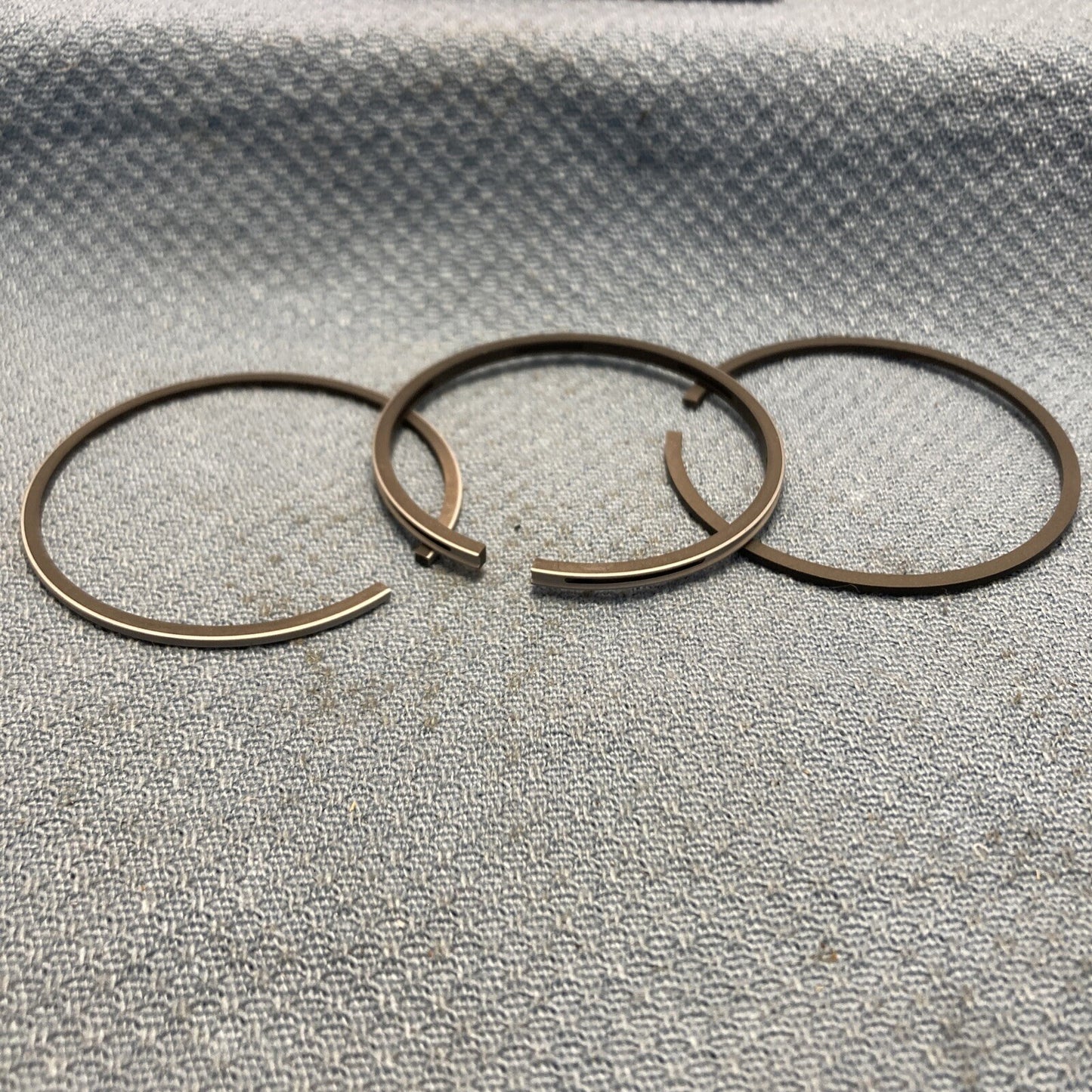 NEW ROBIN SUBARU 230-23511-07 PISTON RING SET STD