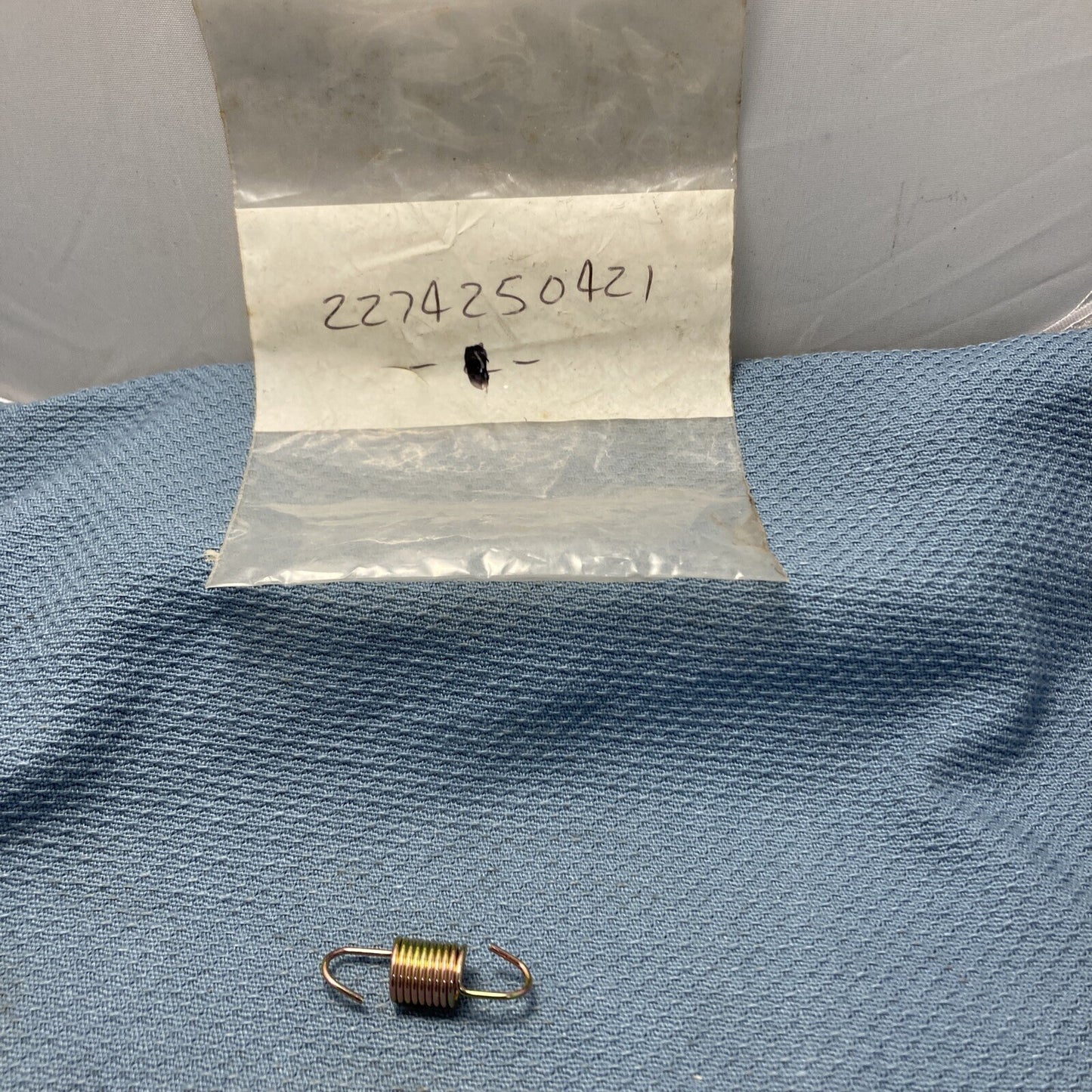 NEW WISCONSIN TELEDYNE ROBIN SUBARU 2274250421 Governor Spring