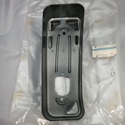 NEW TELEDYNE 235-32801-11 AIR CLEANER CASE SUPERSEDED BY 235-32801-21