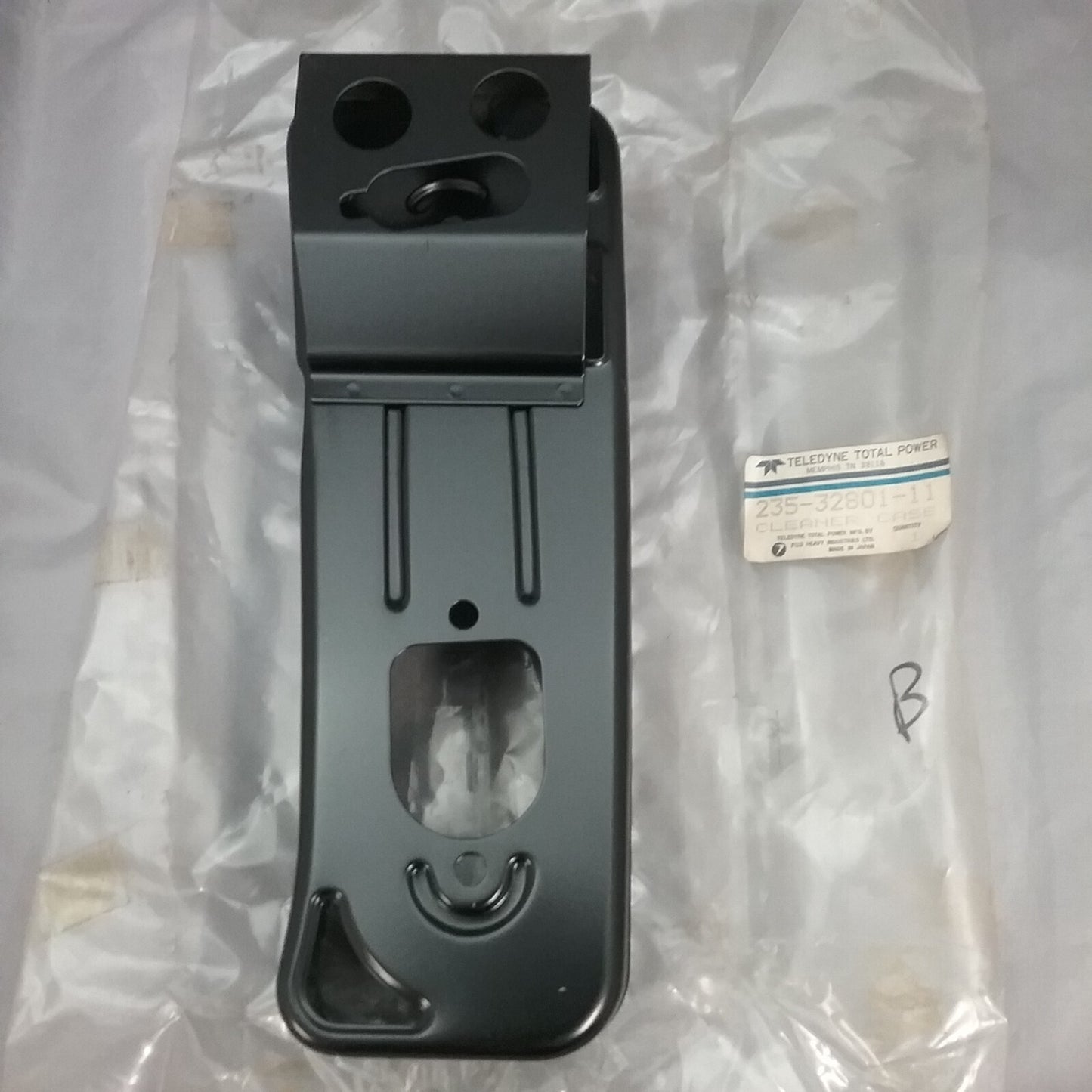 NEW TELEDYNE 235-32801-11 AIR CLEANER CASE SUPERSEDED BY 235-32801-21