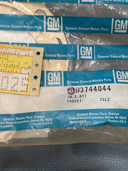 QTY 6 NEW GENUINE GM 3744044 GASKET, DIFFERENTIAL CARRIER GR 5.811