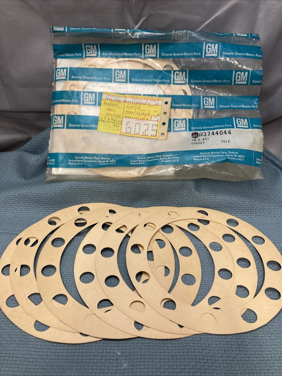 QTY 6 NEW GENUINE GM 3744044 GASKET, DIFFERENTIAL CARRIER GR 5.811