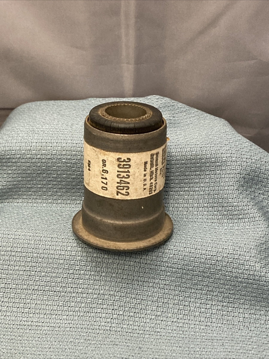 NEW GENUINE GM 3913462 SUSPENSION CONTROL ARM BUSHING FRONT LOWER GR 6.170