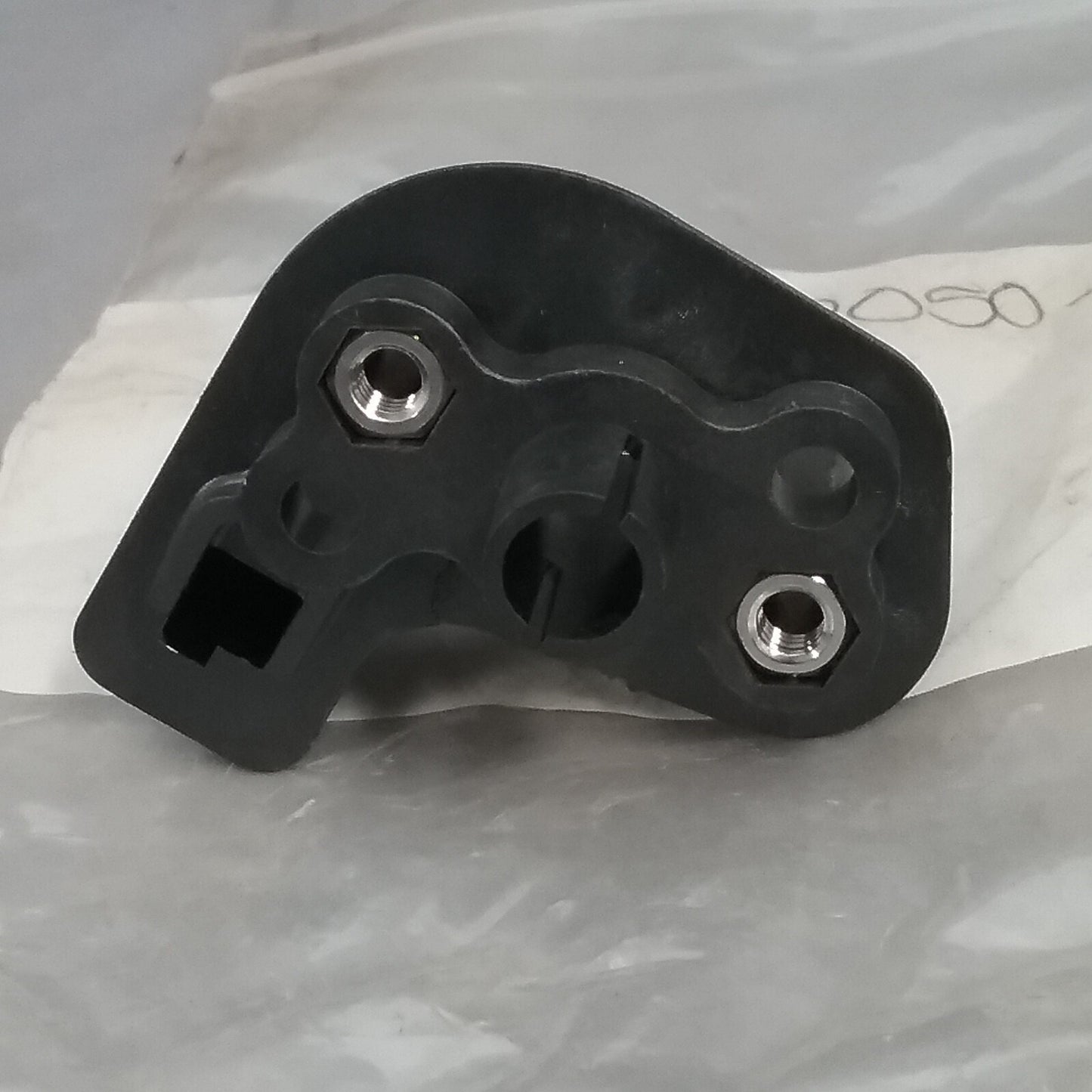 NEW ROBIN SUBARU 592-30050-01 INSULATOR CP SUPERSEDED 592-30050-02