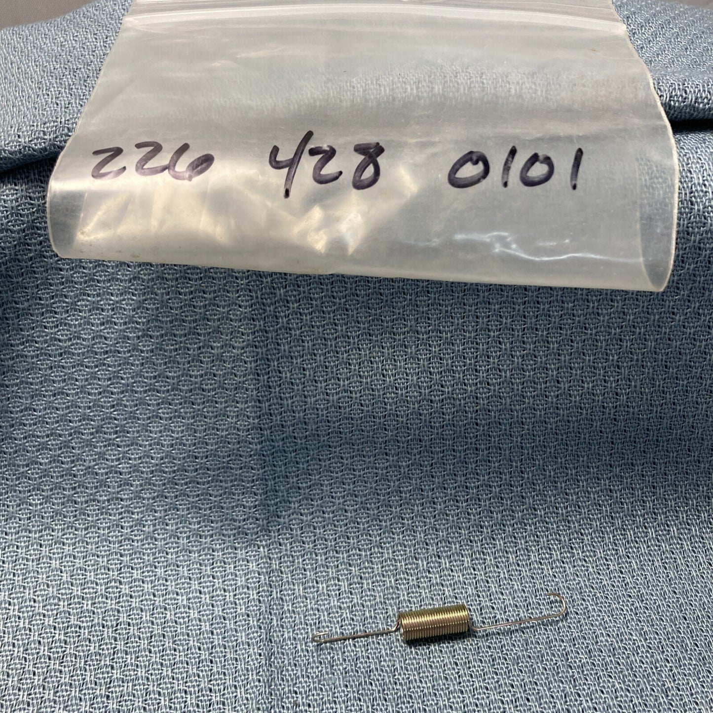 NEW ROBIN SUBARU 226-42801-01 ROD SPRING