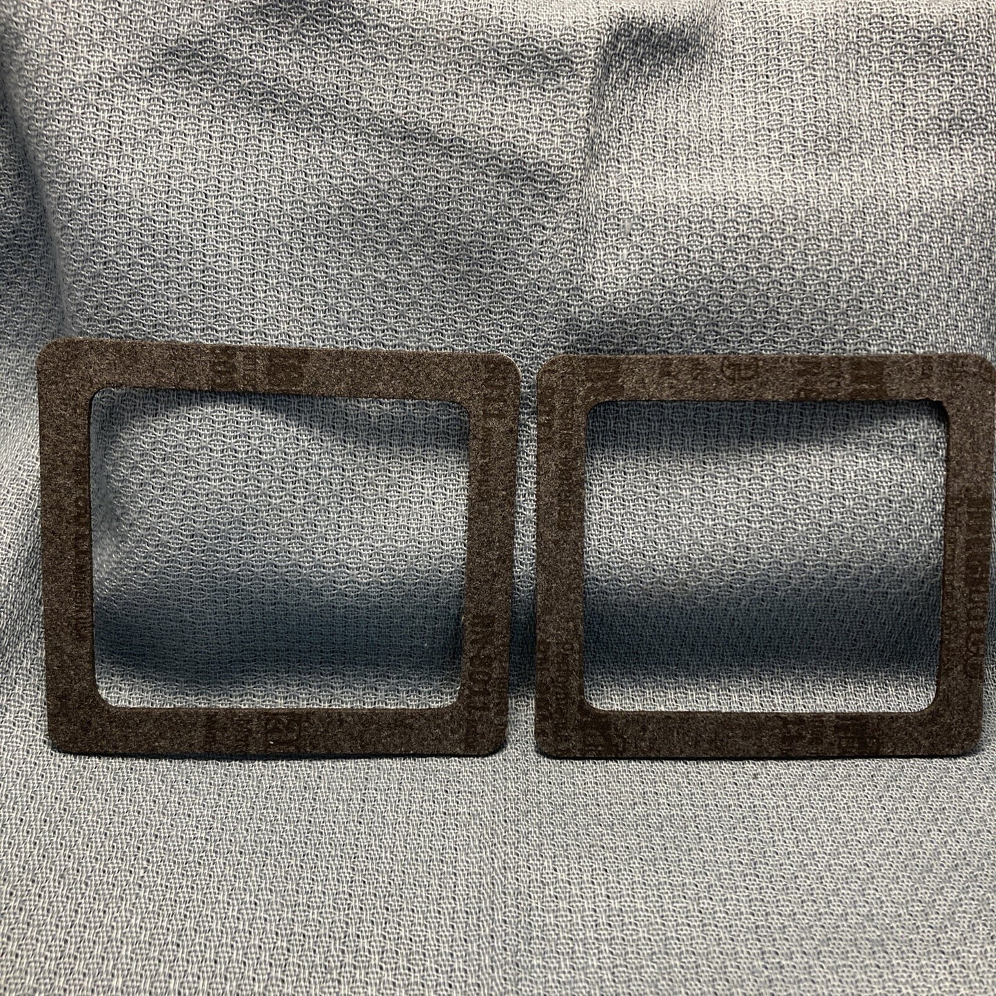 QTY 2, NEW GENUINE WISCONSIN QD877 GASKET VALVE INSPECTION COVER