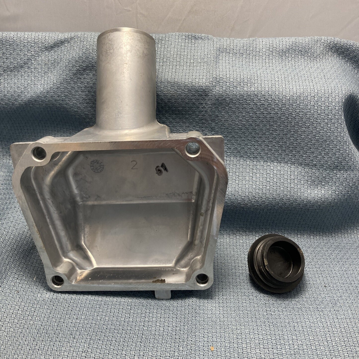 NEW ROBIN SUBARU 263-15502-A3 ROCKER CVR WITH OIL FILLER CAP