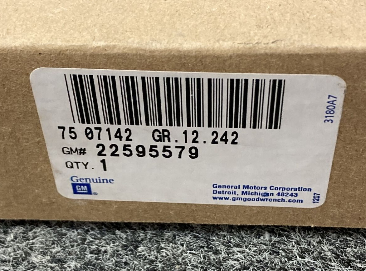 NEW GENUINE GM 22595579 CABLE, REAR COMPARTMENT LID LATCH RELEASE 1995-2001