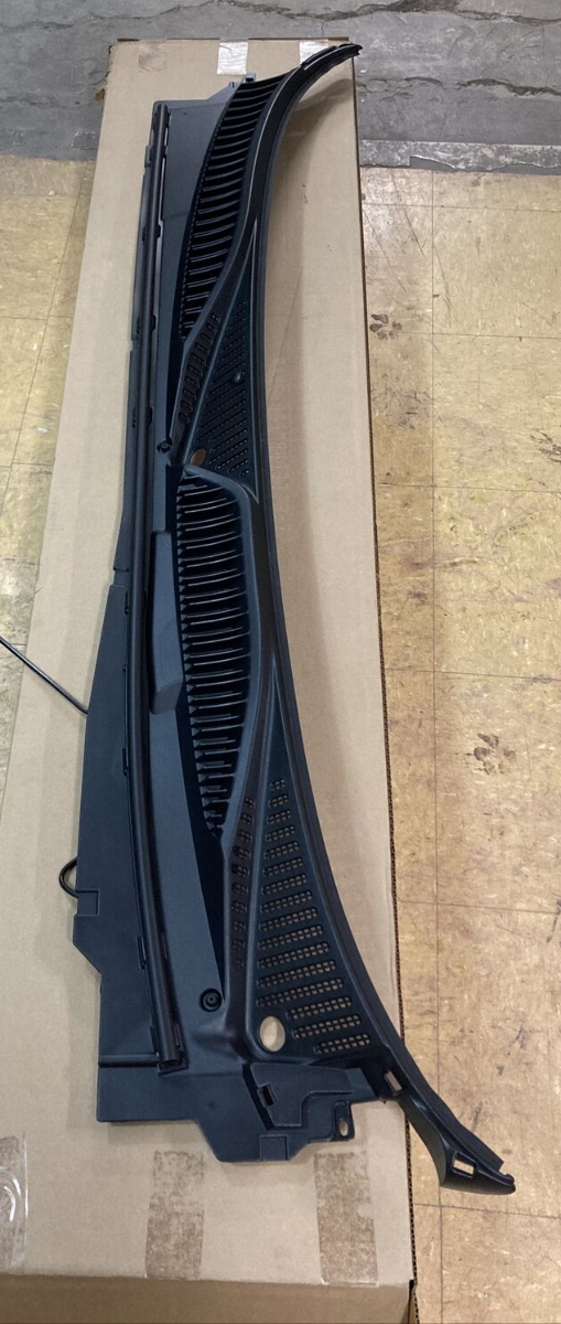 NEW GENUINE GM 15829661 PANEL, AIR INLET GRILLE 1999-2007 GR 16.125
