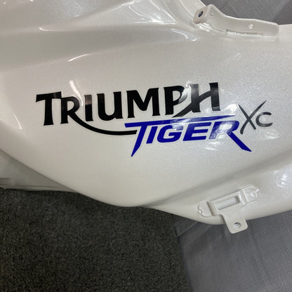 NEW GENUINE VICTORY TRIUMPH T2404312-NW FUEL TANK ASSEMBLY, PAINTED, C WHITE