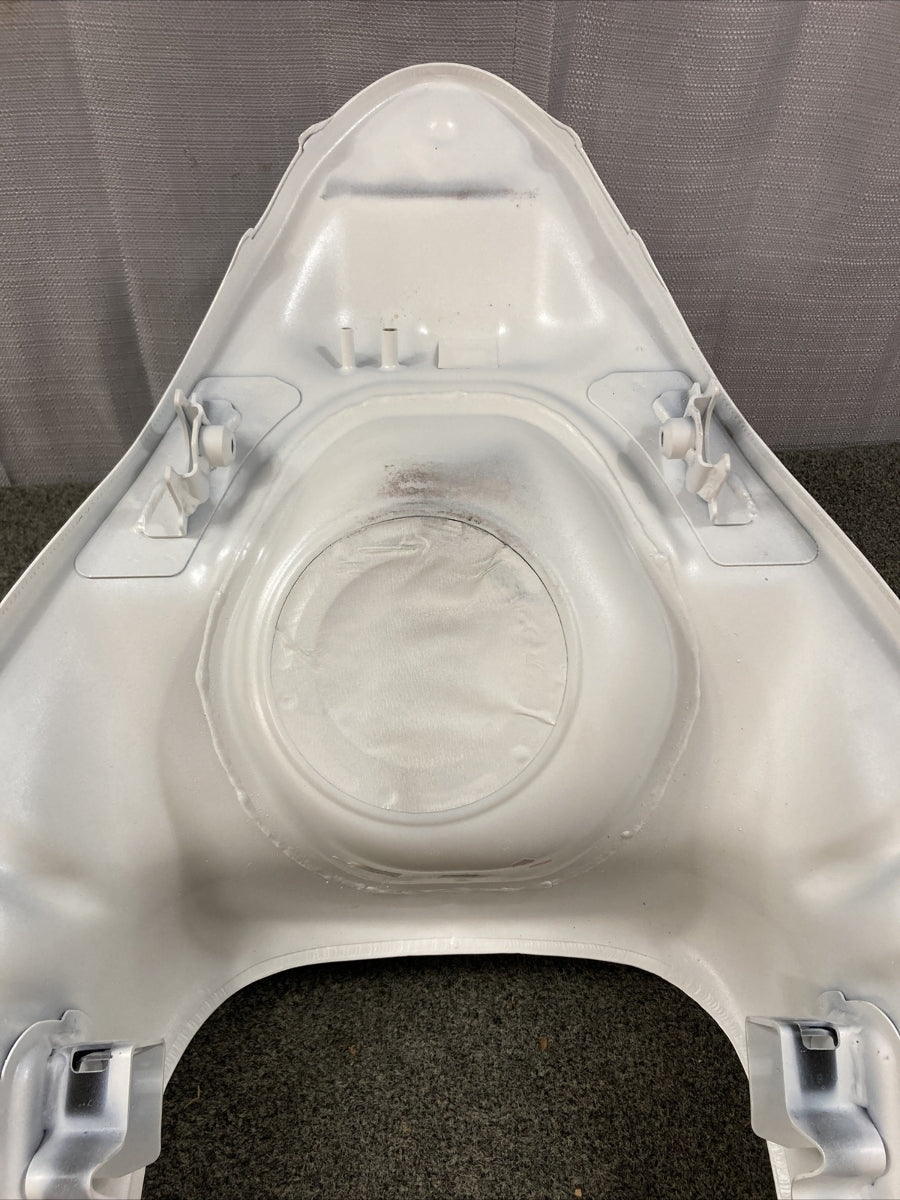 NEW GENUINE VICTORY TRIUMPH T2404312-NW FUEL TANK ASSEMBLY, PAINTED, C WHITE