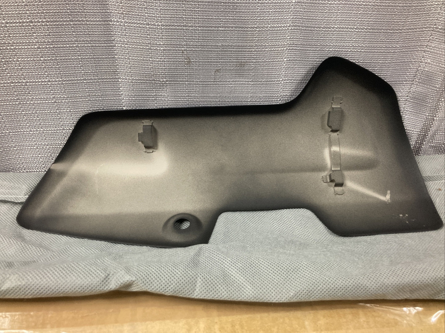 NEW GENUINE VICTORY TRIUMPH A9508189 SILENCER, FINISHER KIT