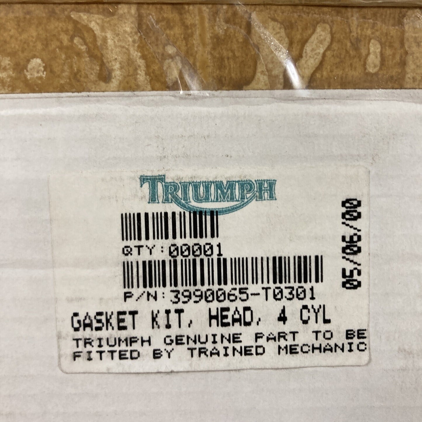 NEW GENUINE VICTORY TRIUMPH 3990065-T0301 GASKET KIT, HEAD, 4 CYL