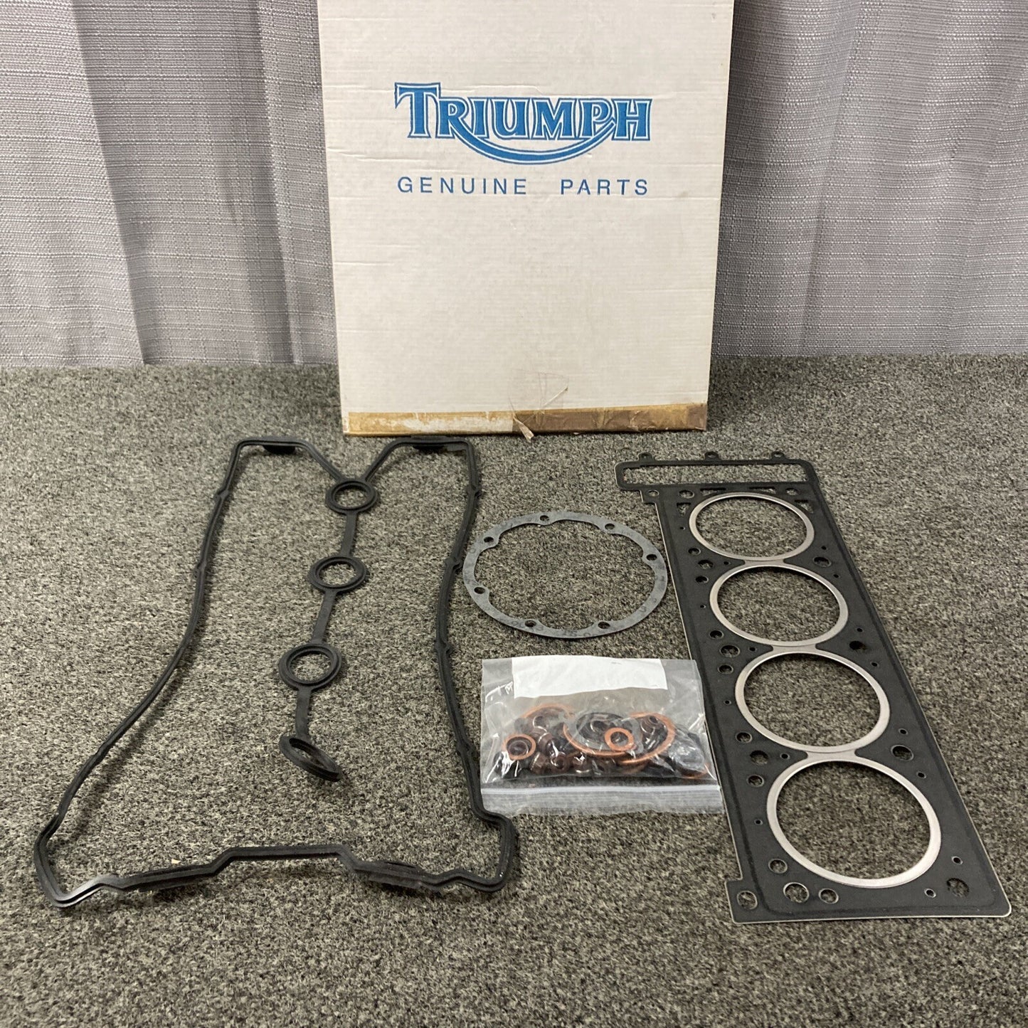 NEW GENUINE VICTORY TRIUMPH 3990065-T0301 GASKET KIT, HEAD, 4 CYL