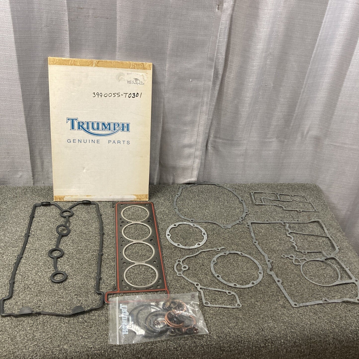 NEW GENUINE VICTORY TRIUMPH 3990055-T0301 GASKET KIT, FULL, 4 CYL