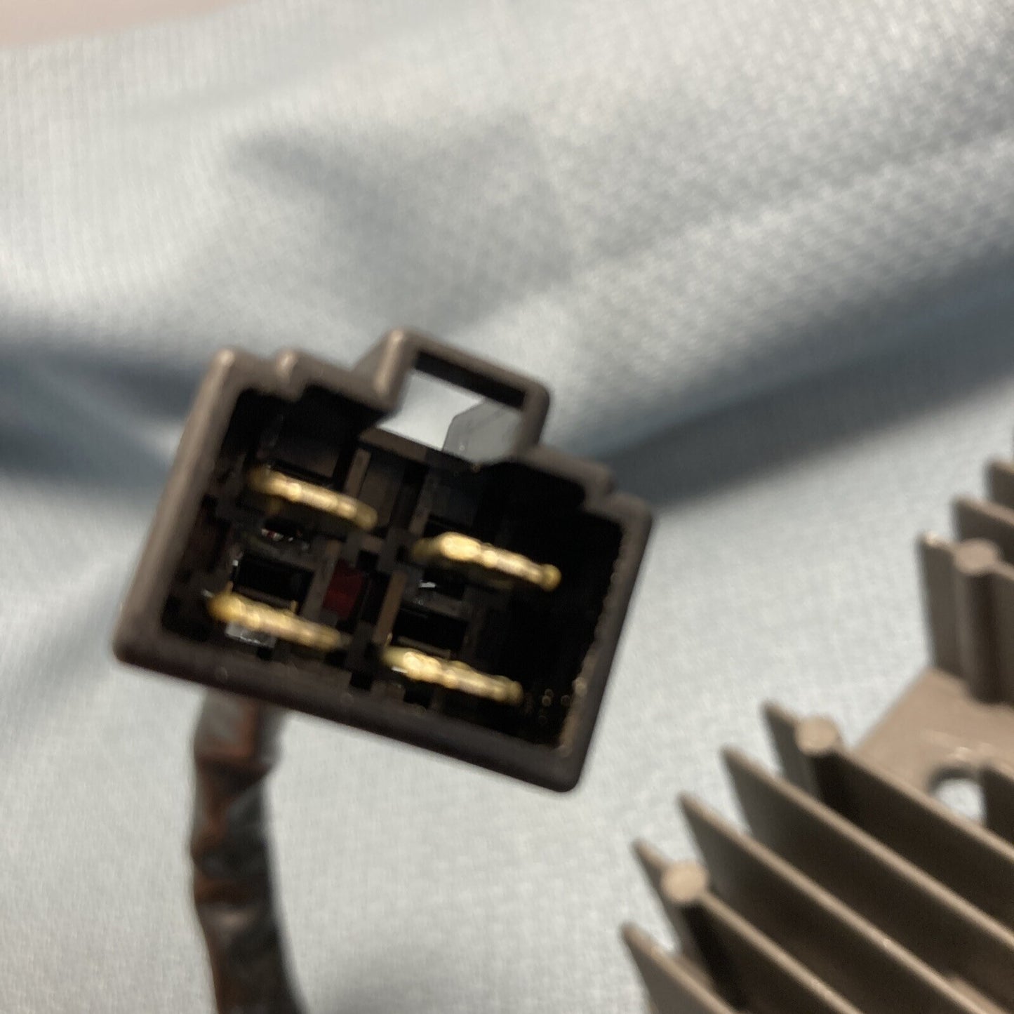 NEW GENUINE VICTORY TRIUMPH T1304040 REGULATOR RECTIFIER, 40A