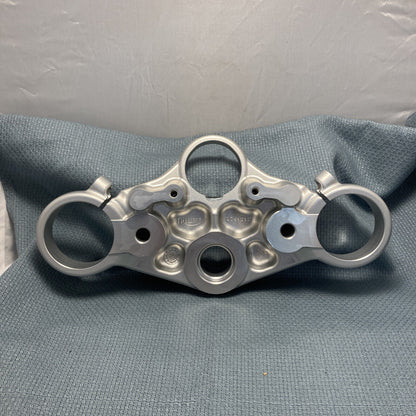 NEW GENUINE VICTORY TRIUMPH T2041212 UPPER YOKE