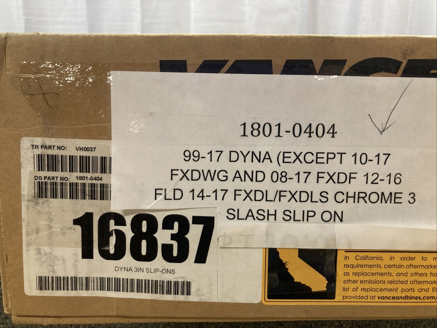 NEW GENUINE VANCE & HINES 16837 3" Round Twin Slash Slip-On Mufflers Harley Dyna