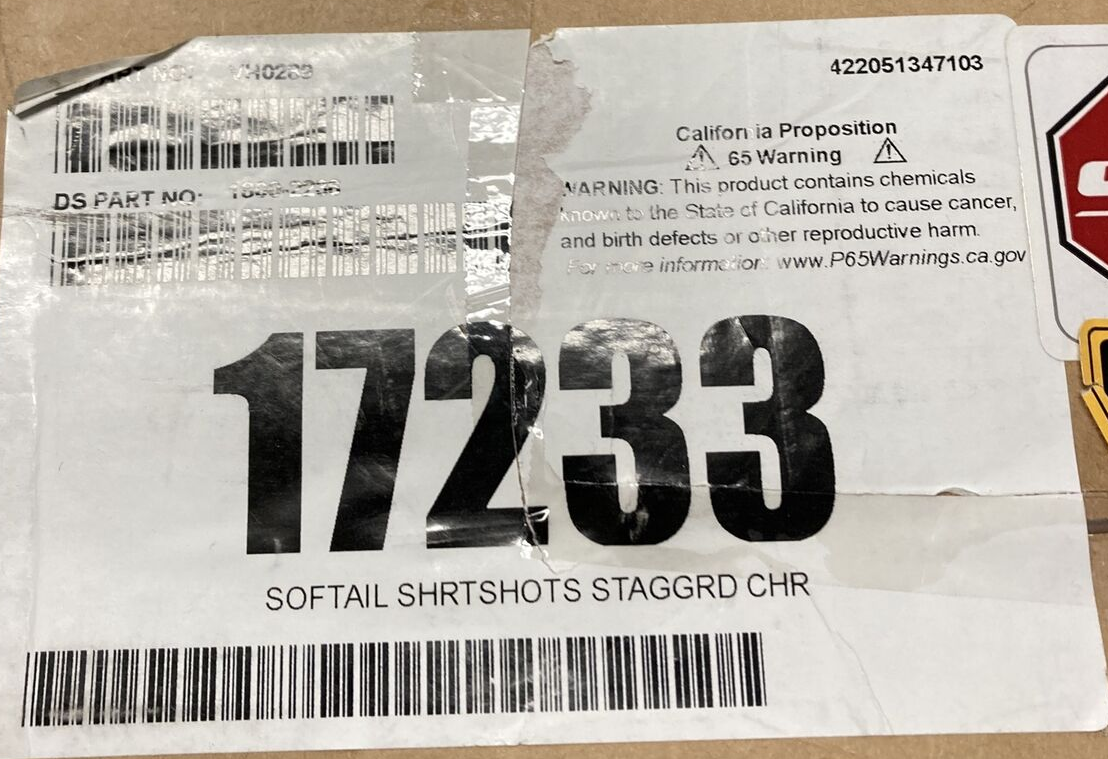 NEW VANCE AND HINES 17233/1800-2236 SHORTSHOTS STAGGERED EXHAUST SOFTAIL 2018-23