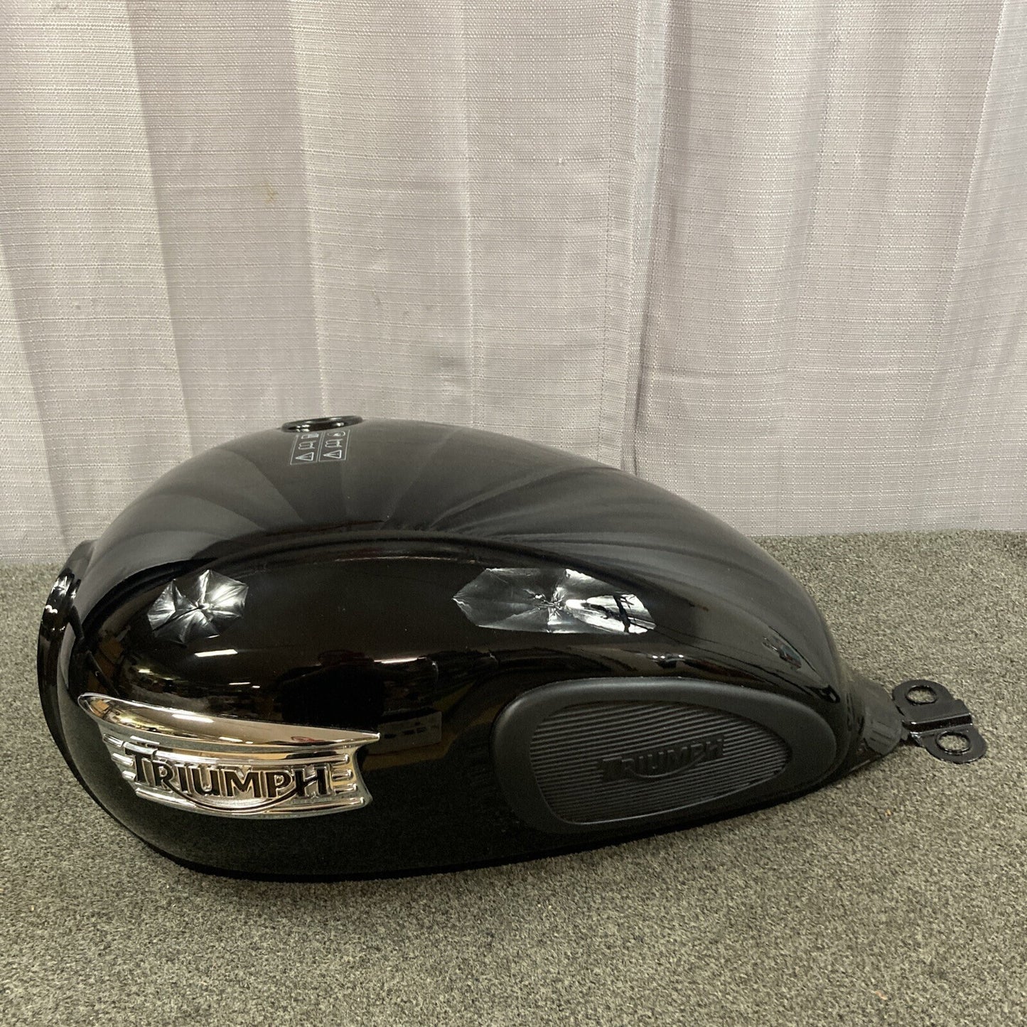 NEW GENUINE TRIUMPH T2402300-PG Fuel Tank Spares Assembly Jet Black Spec Edition
